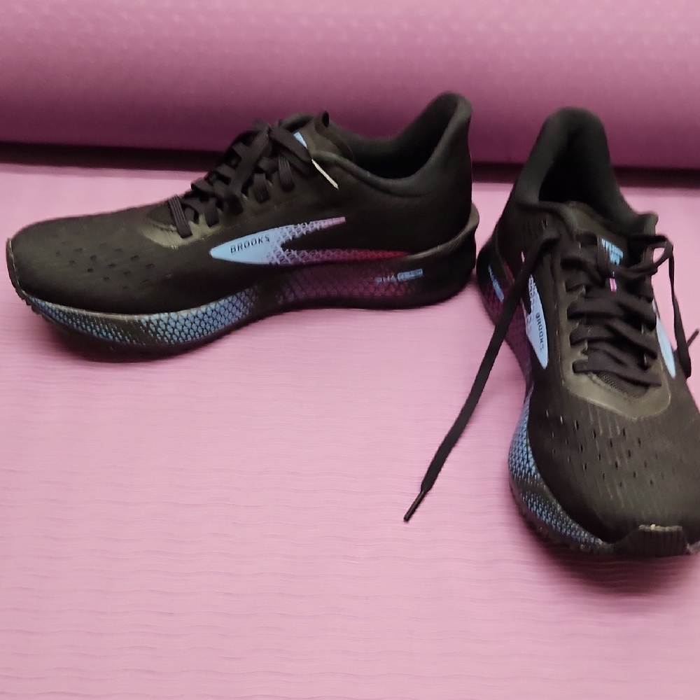 Brooks Women's Black and Purple Athletic Shoes